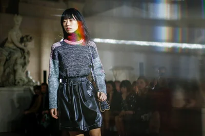 Look 10